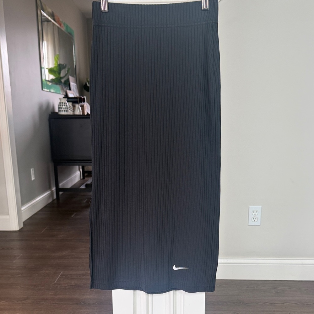 Nike NWOT Black High Waist Ribbed Pencil Skirt with Swoosh XS - Picture 5 of 10